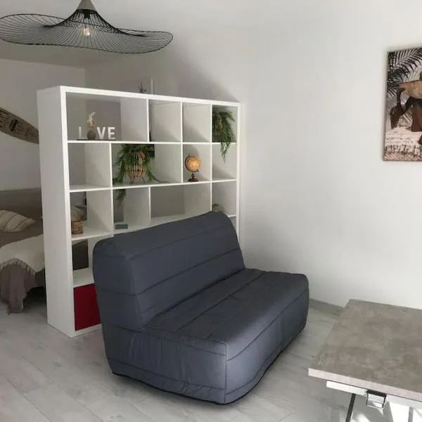 Studio « Oasis Provençale » – hotel w mieście Vallauris