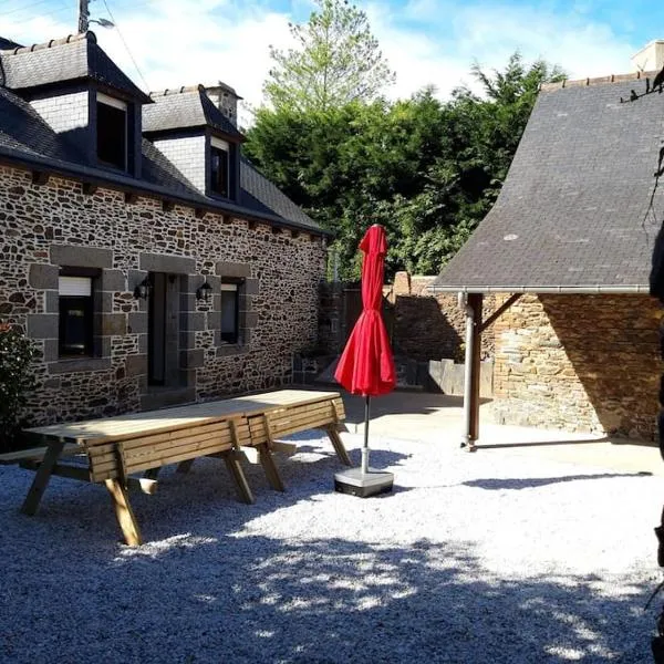 Maison Bretonne 8 personnes en Côtes D'Armor, hotel v destinácii Gicquel
