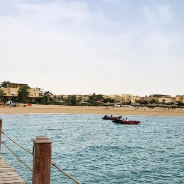 Luxury villa In Jaz Little Venice Elsokhna Golf Resort With Private Garden & Pool View - Families Only, hotel v destinaci Ain Soukhna