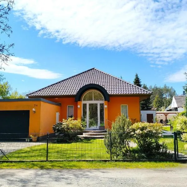 Ferienwohnung Am Waldesrand - Garten, Terrasse, Grill, Kinderspielecke, Spielekonsole, hotel di Peitz