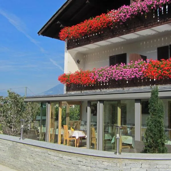 Pension Tannenhof, hotel di Laces