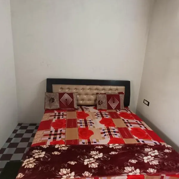 Keshav Narayan Home Stay, hotel v destinaci Mathura