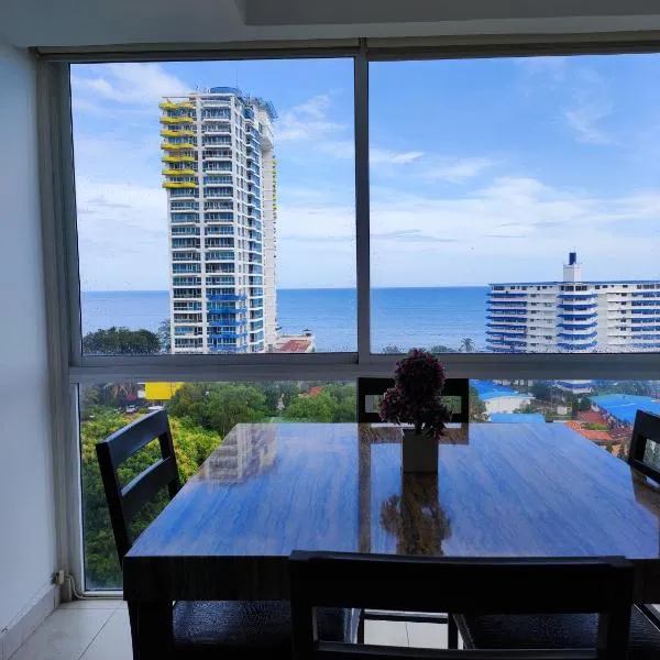 Playa Coronado, Apartamentos con vista al mar, hotel a Las Lajas