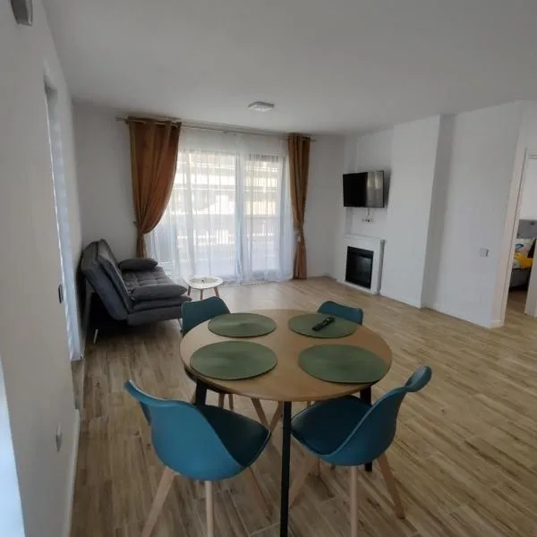 Apartament Cluj cu Terasa 10 minute Vivo Mall, hôtel à Nădăşelu