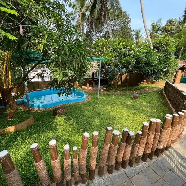 Cocoon Earth Home - Pool Villa Kovalam, hotel v destinaci Kovalam