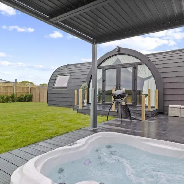 Choller Lodges - The Barn House With Hot Tub, hotel Arundelben