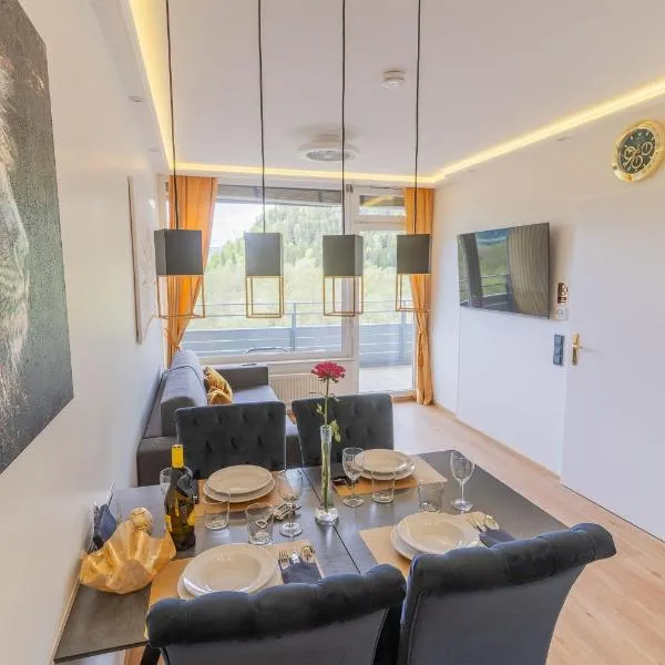 CT-GOLD Penthouse Bodensdorf Amatera privater Seezugang Hallenbad, Skiarena Gerlitzen, khách sạn ở Bodensdorf