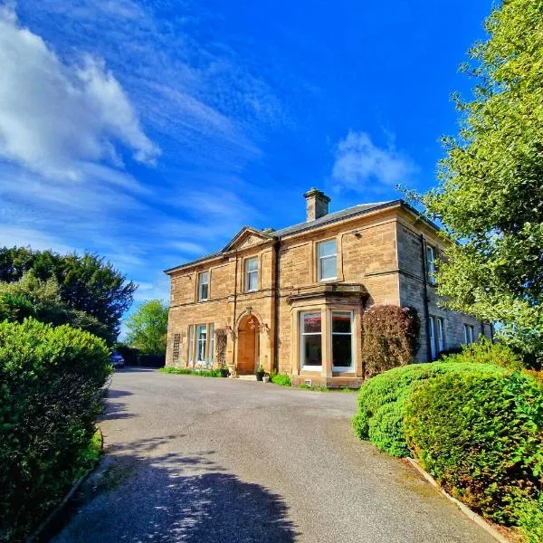 The Pines Guest House, hotel v destinaci Elgin