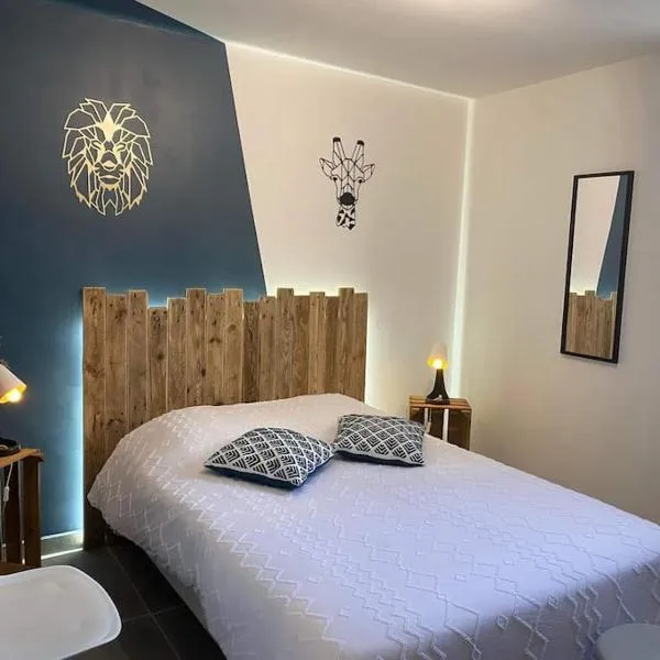 REZ de jardin moderne 4 chambres 8 personnes jardinet, hotel v destinaci Bagnols-sur-Ceze