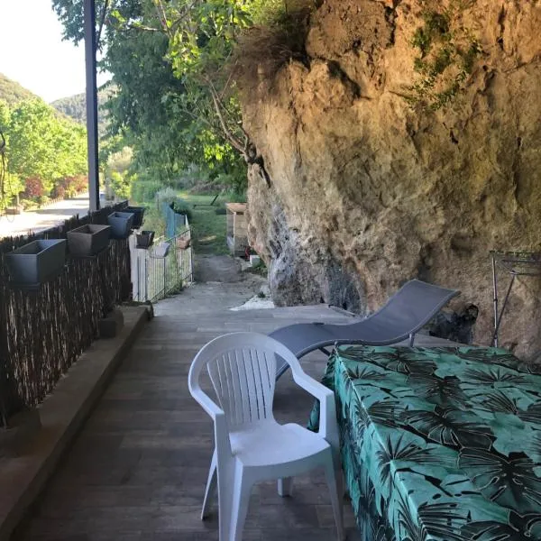 LE ST GUILHEM, hotel in Saint-Guilhem-le-Désert