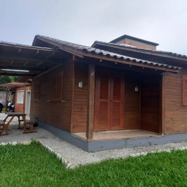 Pousada Encantos Da Montanha, hotel v destinaci Lauro Müller