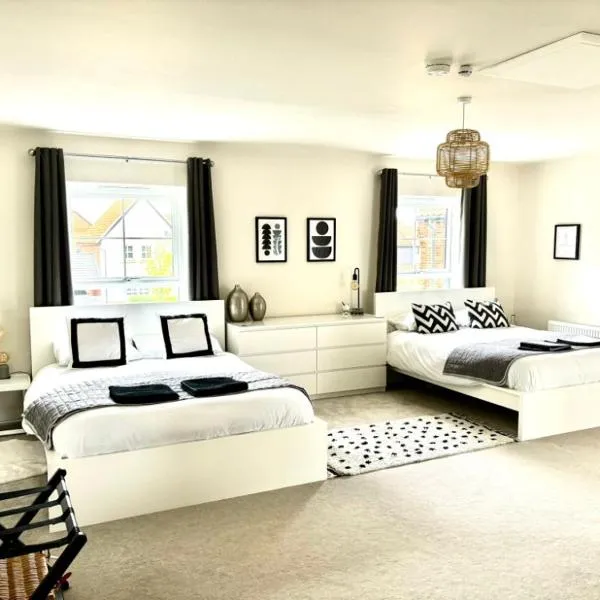 Stansted Coach House - Apartment Hotel、エルセナムのホテル