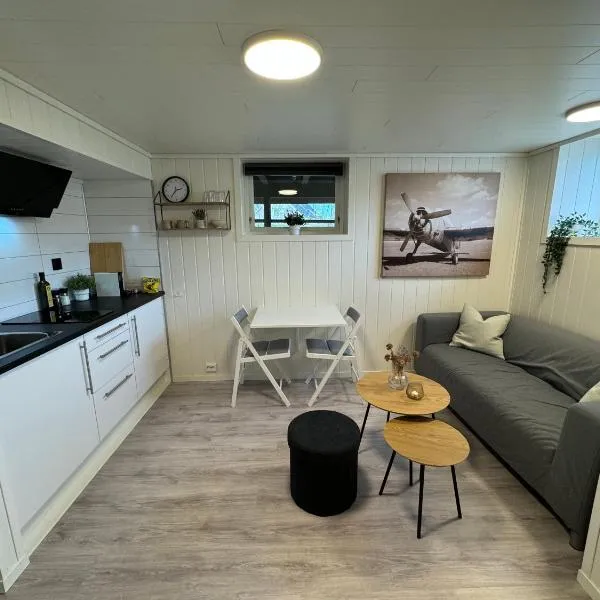 Mini apartment in centre of Jørpeland, hotel v destinaci Jorpeland