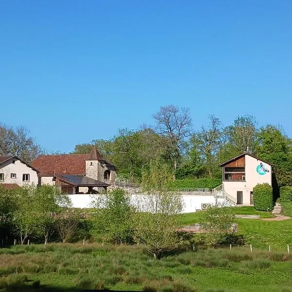 Camping Domaine Papillon, hotel v destinaci Reyrevignes