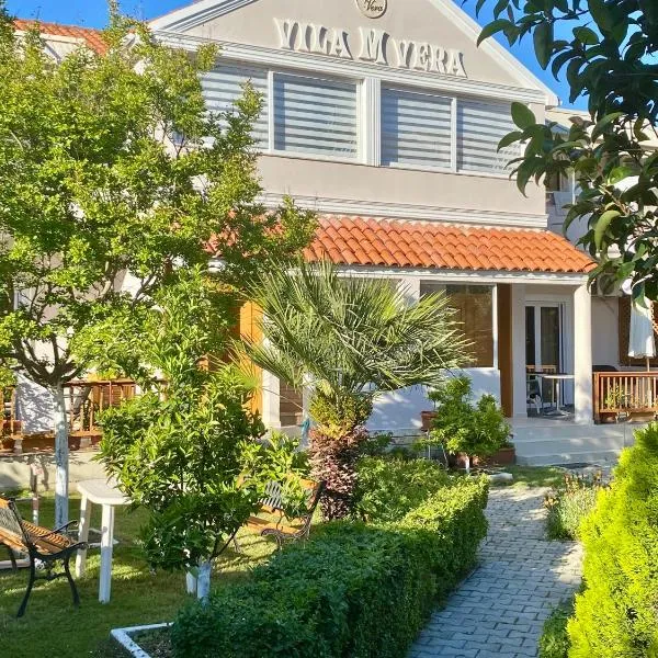 Vila M Vera Rooms with kitchen and Apartments, hotel v destinaci Durrës
