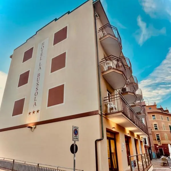 Hotel La Bussola – hotel w mieście Finale Ligure