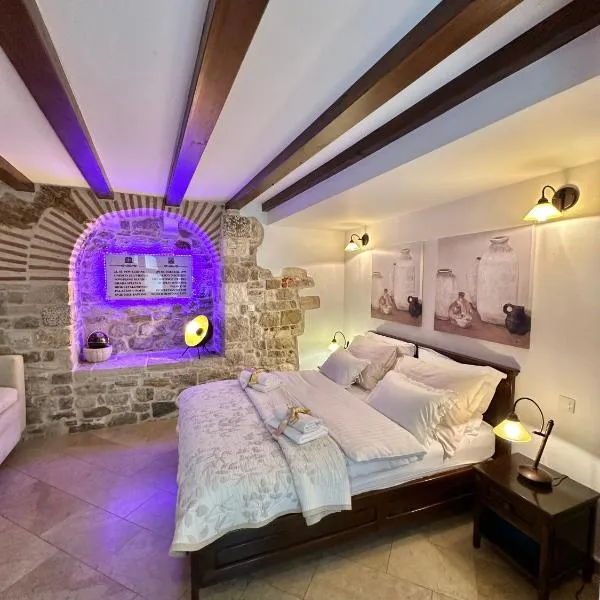 Diocletian Wine studio apartment, hotel ve Splitu
