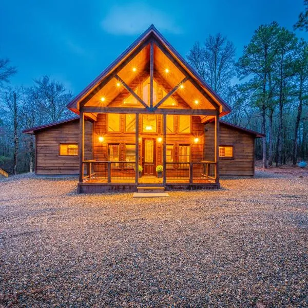 The Luxurious Blue Sky Lodge is EPIC!, hotel v destinaci Broken Bow