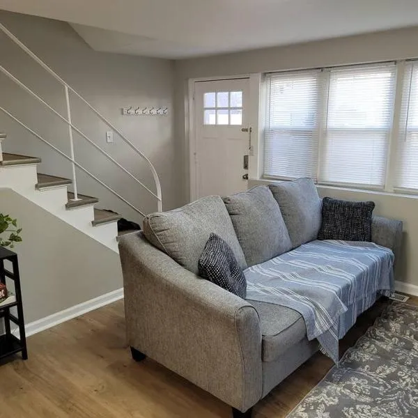 Davenport Dwellings-Three Bedroom, ξενοδοχείο στην Ομάχα