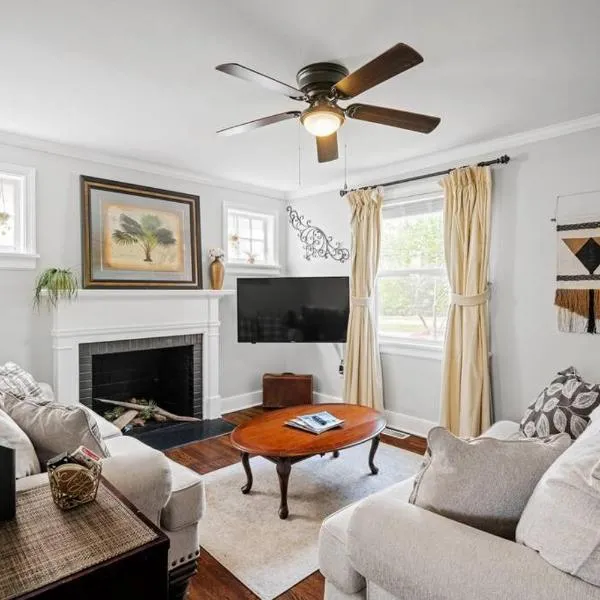 Private House + Yard Central Location to all RVA, hotel a Richmond