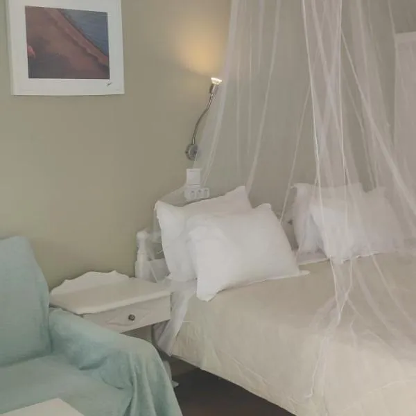 Krinelos Rooms, hotel v destinaci Skala Eresou