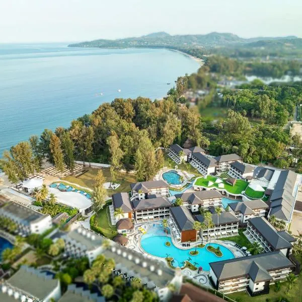 Amora Beach Resort Phuket, hotel in Bang Tao Beach