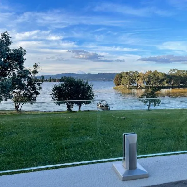 Horizons 424 Lake Jindabyne Waterfront 2 Bedroom Apartment, hotel v destinaci Jindabyne