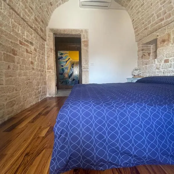 AL 13, ξενοδοχείο στο Αλμπερομπέλο