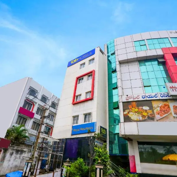 FabHotel Royal Residency II - Nr Lakdikapul Metro Station, hotel di Hyderabad