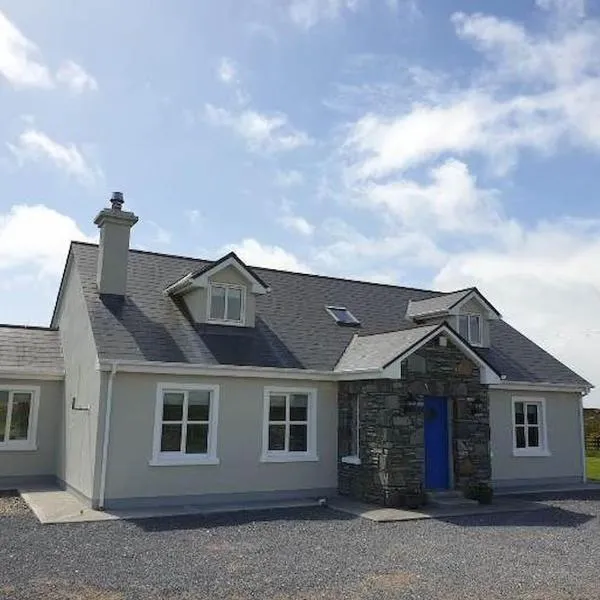 Hillside House, hotel in Ballinaboy