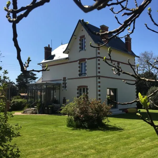 villa santa lucia, hôtel à Pornic