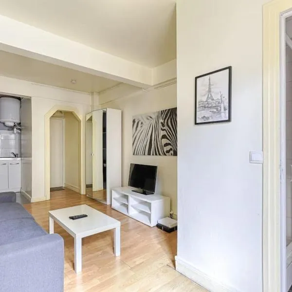 Appartement lumineux avec balcon en plein Paris