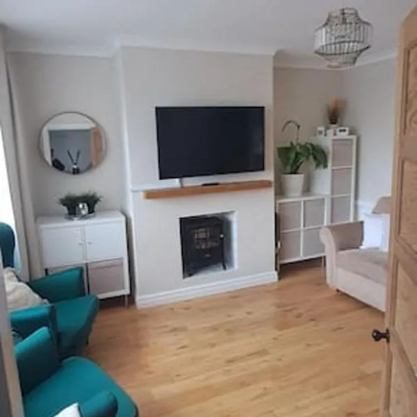 3 Bed Home in Heart of Cardiff, Hotel in Cardiff
