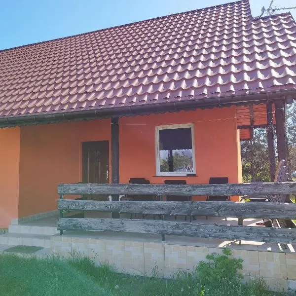 Domek w Miasteczku Portowym – hotel w mieście Uraz