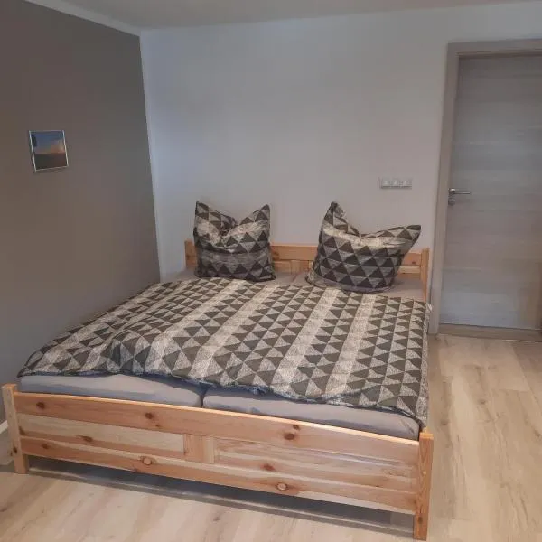 Ferienwohnung Schwibbogen, hotel v destinaci Drebach