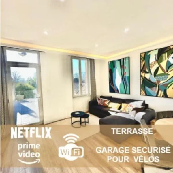 Élégance Lauragaise * Wifi * Netflix * Terrasse, hotell i Villefranche-de-Lauragais