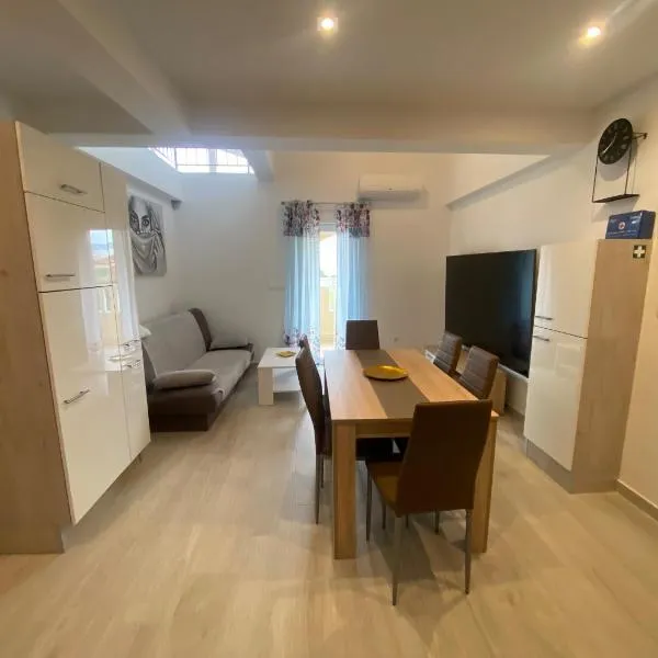 Apartmani Spaija, hotel sa Kaštela