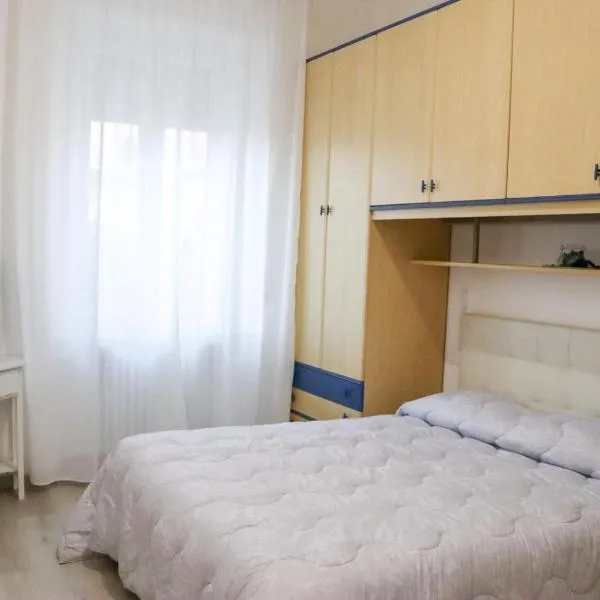 LA CASA DI PICCOLI' di Gabriele Martelli e Catia Pacetti - Camera APE, hotel v Anconě