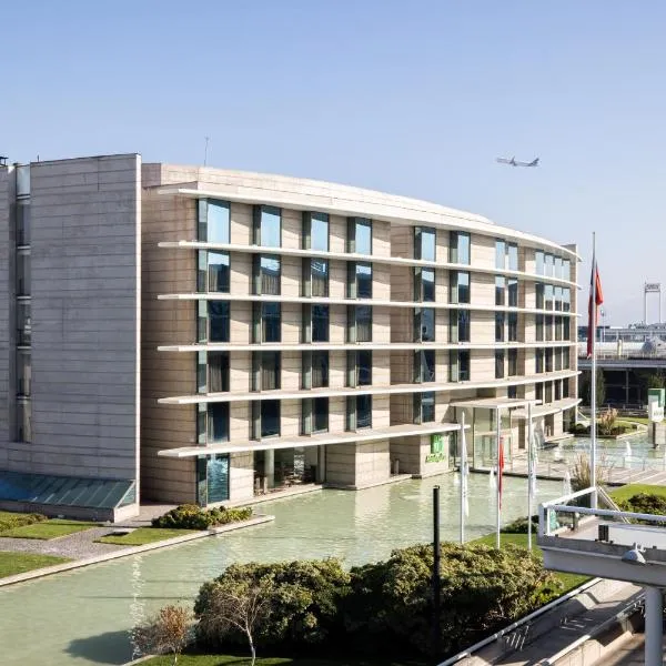 Holiday Inn Santiago - Airport Terminal, an IHG Hotel: Santiago'da bir otel