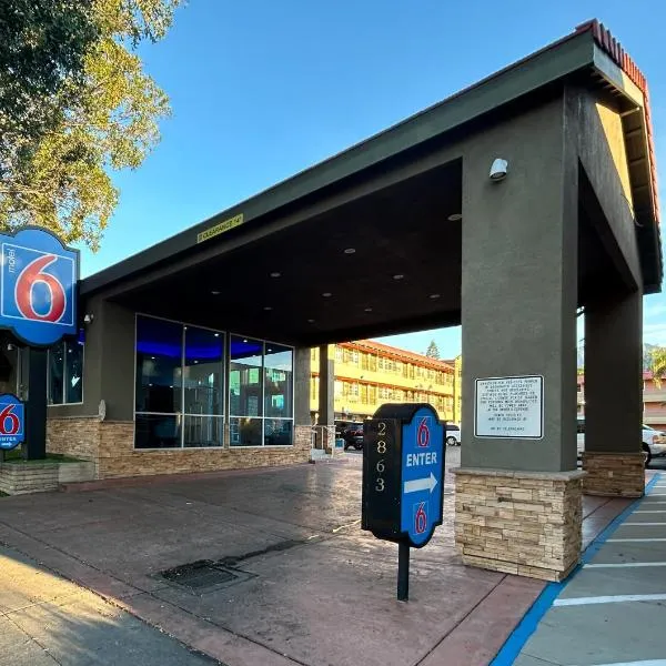 Motel 6 Pasadena, CA Old Town Pasadena Area, hotel v destinaci Pasadena