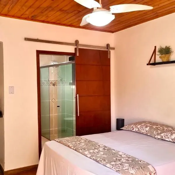 Chalé 02 com mini cozinha no coração de Penedo, hotel v destinaci Itatiaia