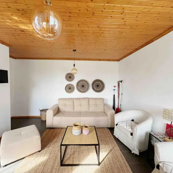 Casa do Cacto - 1 Bedroom Flat, hotel v destinaci Madalena