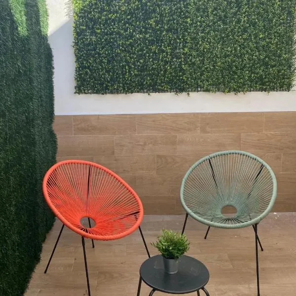 El Parador del César Boutique, Aparcamiento Gratis, hotel en Mérida