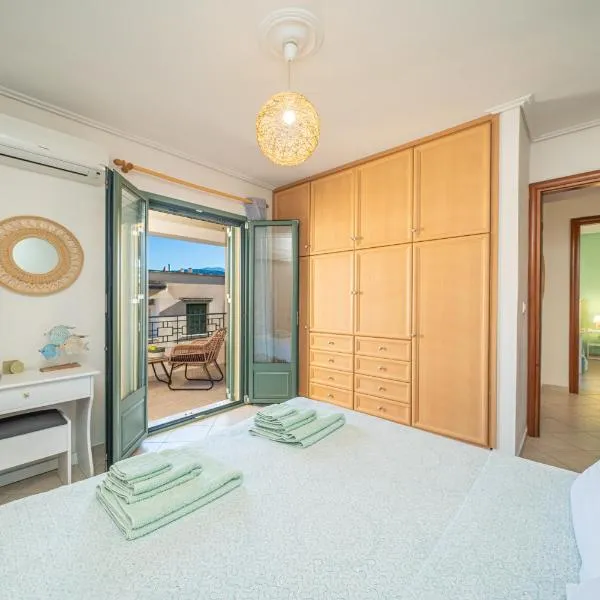 The Square Suites 1st floor apartment, hotel v destinaci Argostoli