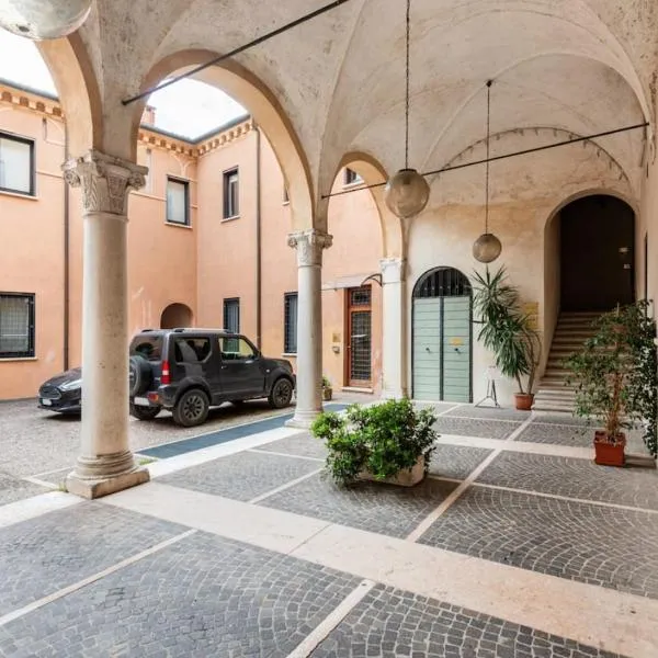 Residenza Palazzo Petrozzani, hotel in Mantova