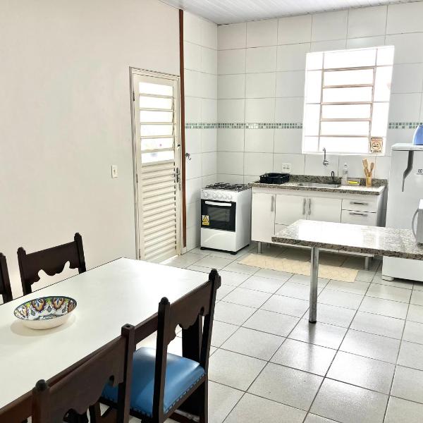 Casa Ampla - Ótima Localização - Foto 4