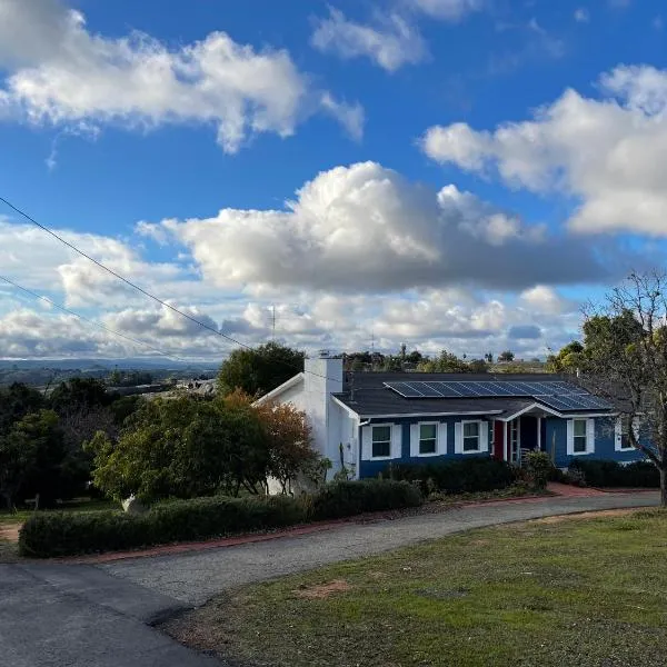 House on Organic Farm, hotell sihtkohas Palomar Mountain