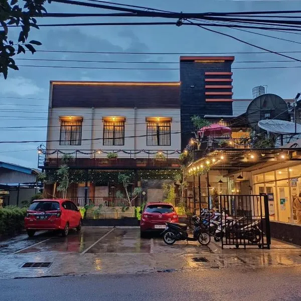 My Place Guest House Manado, hotel v destinaci Manado