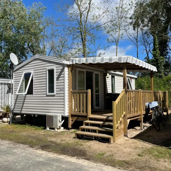 Joli Mobil home Camping 4 Le Bois Masson A34, hotel in Saint-Jean-de-Monts