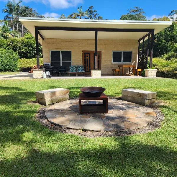 Coffs Coast Mountain Retreat Cabin 2, hotel in Coramba